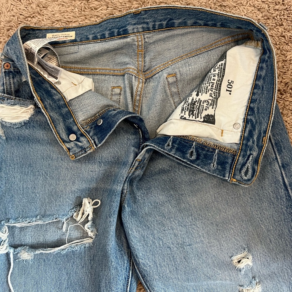 Levi’s premium 501 jeans